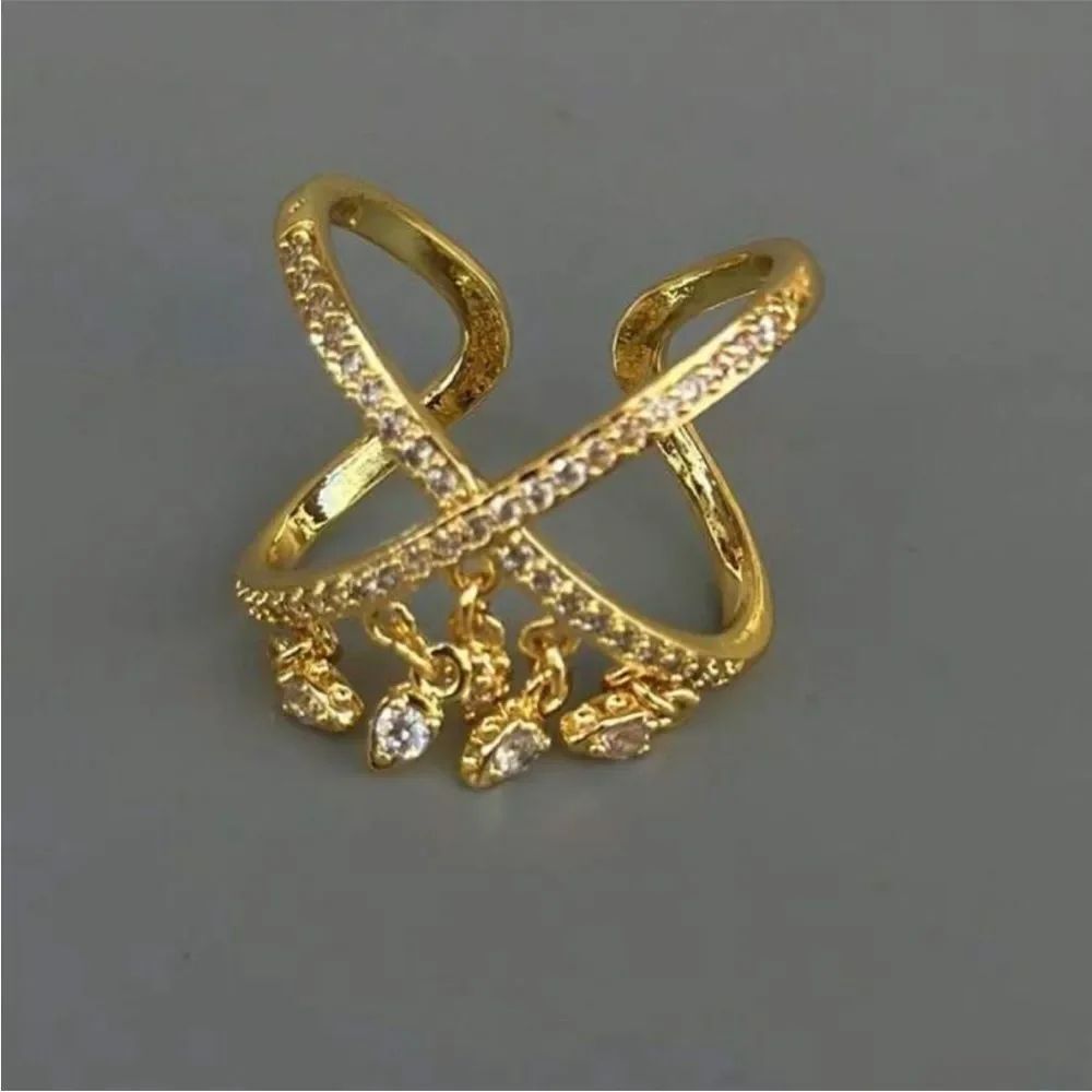Gold Crystal Cross-Over Ring A1552